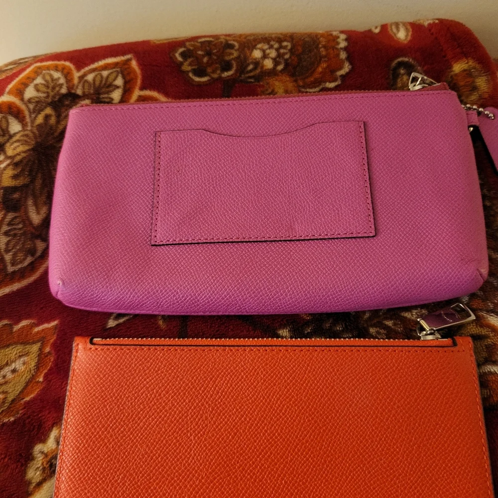 Coach fuchsia Pebble leather large zip wristlet. - Picture 4 of 5